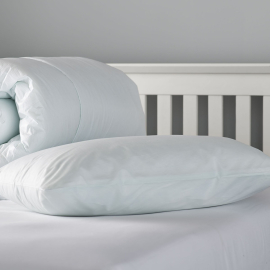 V Flame Retardant Waterproof Green Tint Pillow