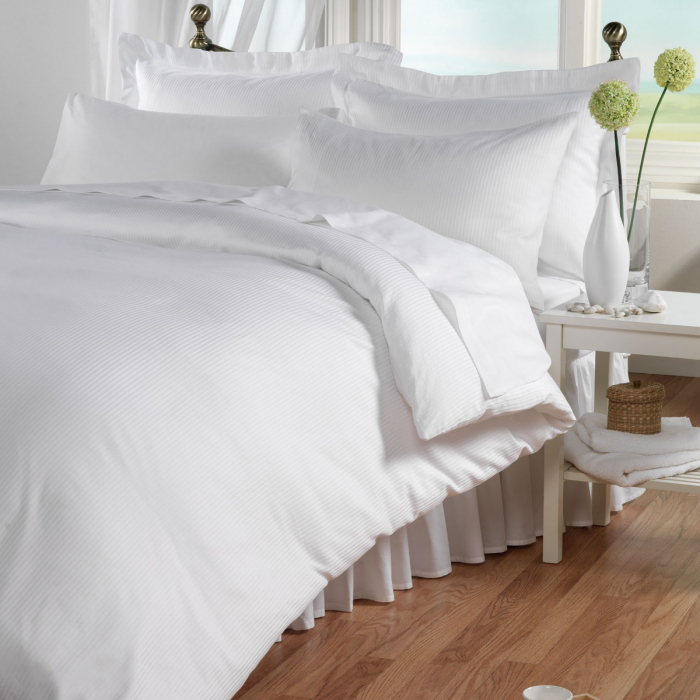 VV300  300 thread count 100% cotton duvet cover with 0.5cm satin stripes